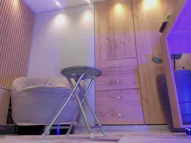 striptease chatroom Trinitixx