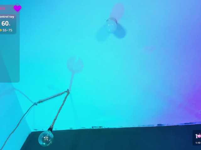 Abril-Bailey live cam on BongaCams