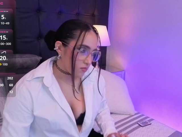 LuluWest live cam on BongaCams