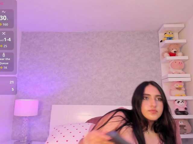 LuluWest live cam on BongaCams