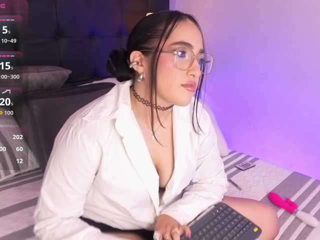 LuluWest live cam on BongaCams