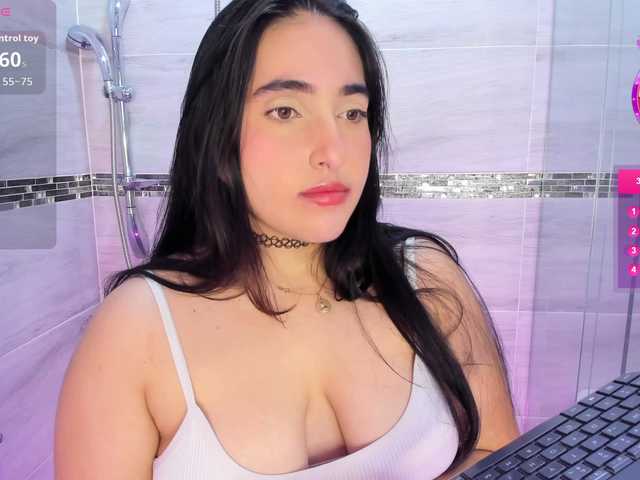 LuluWest live cam on BongaCams