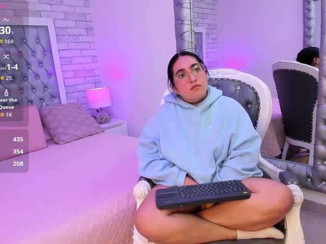 LuluWest live cam on BongaCams