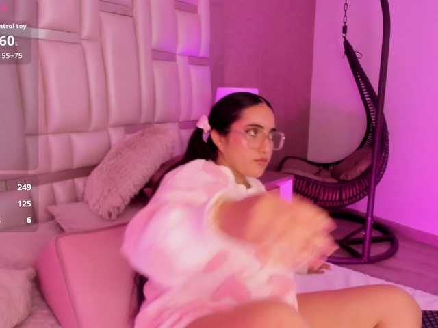 LuluWest live cam
