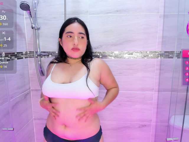 LuluWest live cam on BongaCams