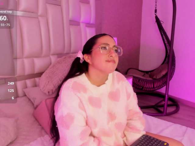 LuluWest live cam on BongaCams