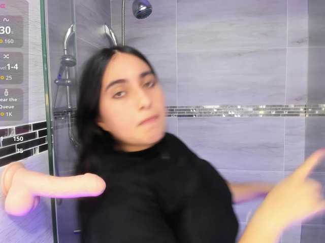 LuluWest live cam on BongaCams
