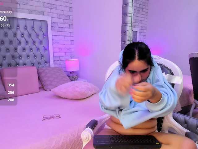 LuluWest live cam on BongaCams