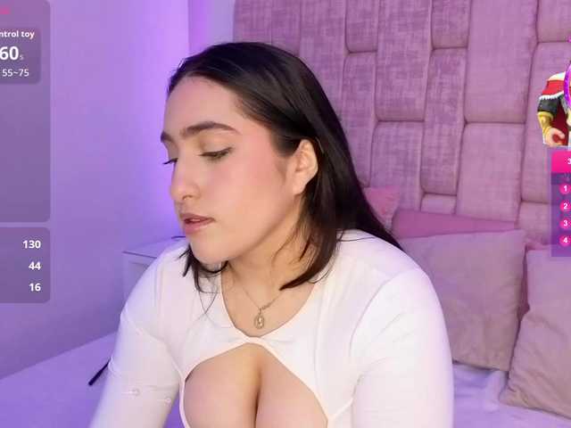 LuluWest live cam on BongaCams