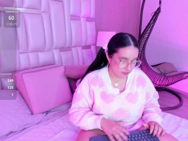 LuluWest live cam on BongaCams