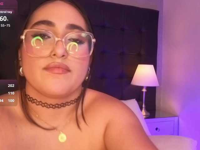 LuluWest live cam on BongaCams
