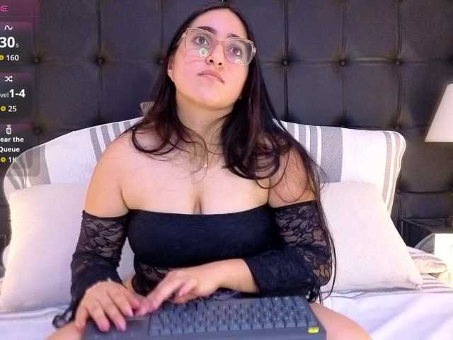 LuluWest live cam on BongaCams