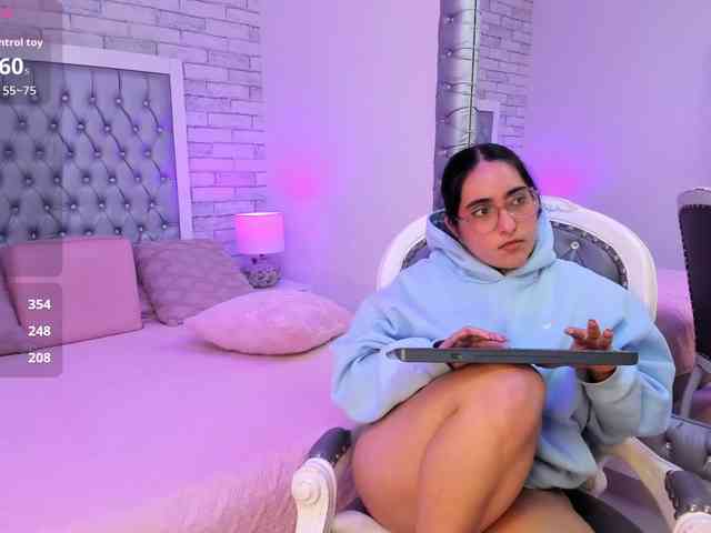 LuluWest webcam