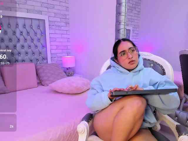 LuluWest webcam