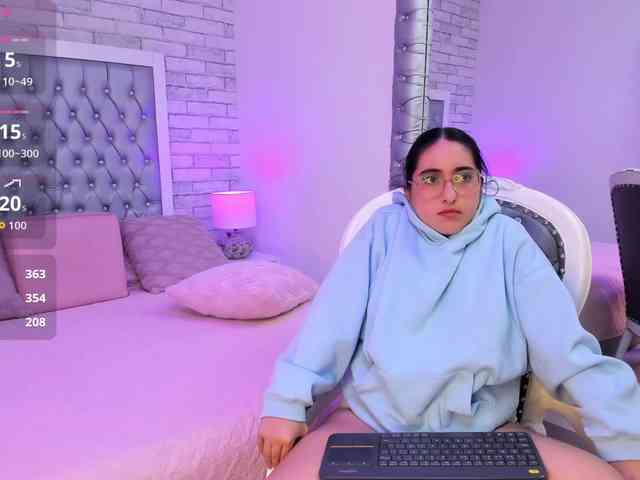 LuluWest webcam