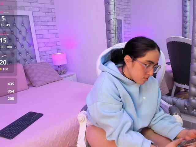 LuluWest webcam