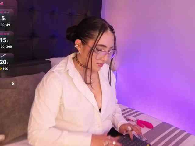 LuluWest webcam