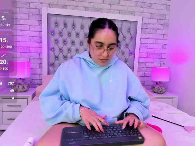 LuluWest webcam