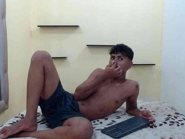 patrickvsnoah69 Sex Cam Show