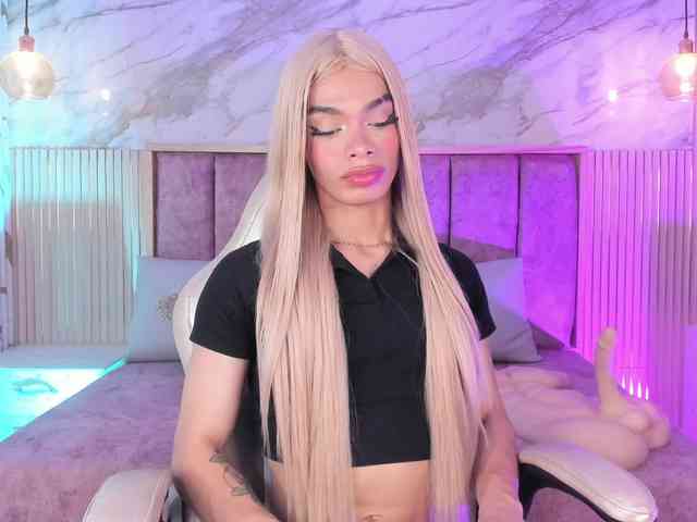 karinaadoll Sex Cam Show