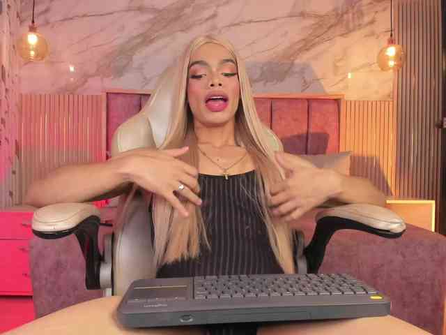 karinaadoll