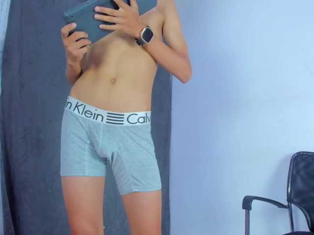 MidnightKing live webcam show