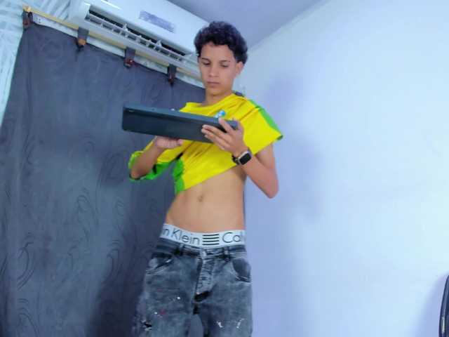 MidnightKing live webcam show