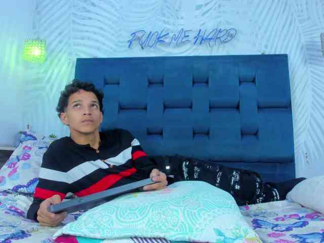 MidnightKing Sex Cam Show