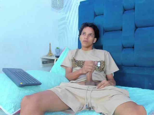 MidnightKing Live Webcam on BongaCams
