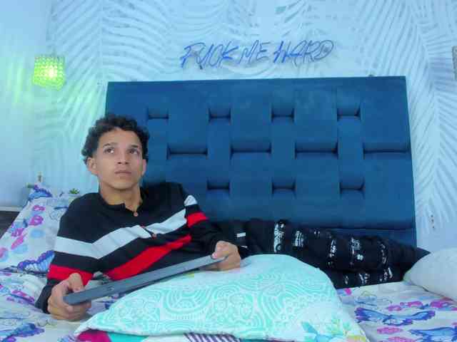 MidnightKing Sex Cam Show