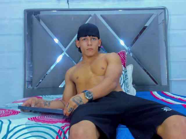 TemptKing Sex Cam Show