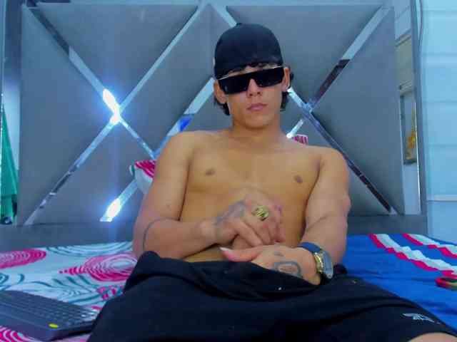 TemptKing Sex Cam Show