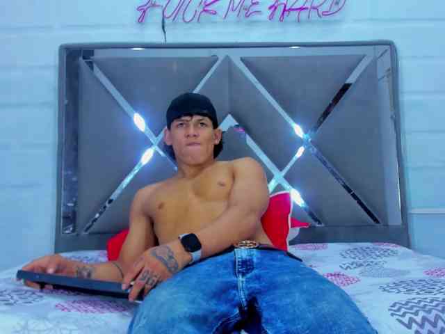 TemptKing Sex Cam Show