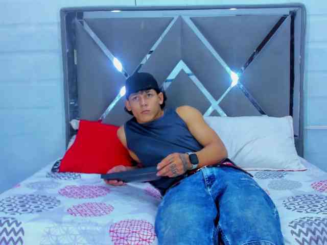 TemptKing Sex Cam Show