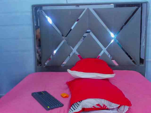 TemptKing Sex Cam Show
