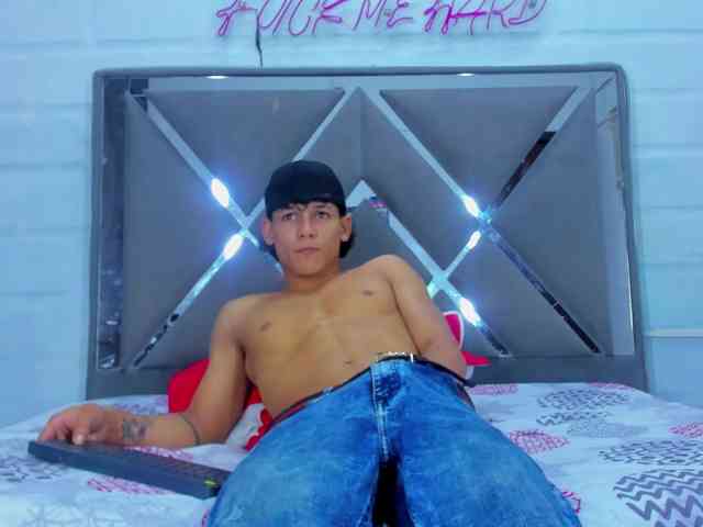 TemptKing Sex Cam Show
