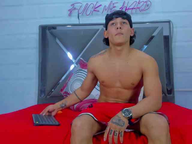 TemptKing Sex Cam Show