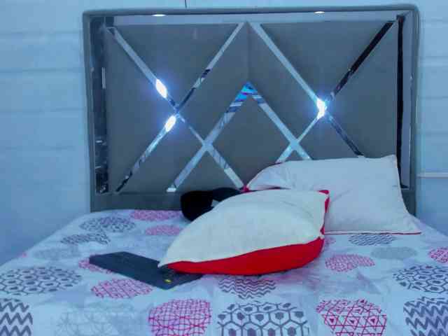 TemptKing Sex Cam Show