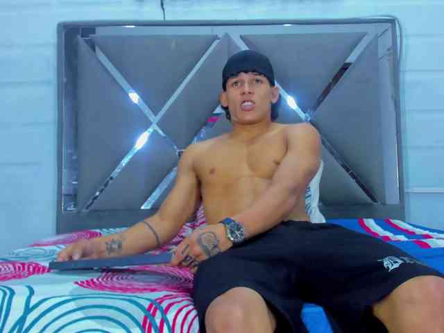 TemptKing Sex Cam Show