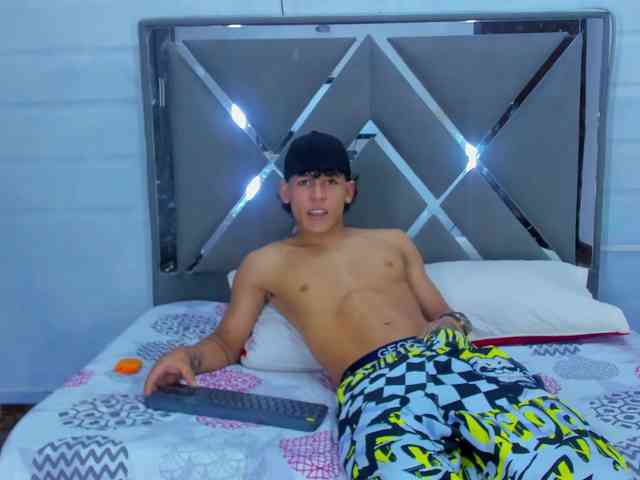 TemptKing Sex Cam Show