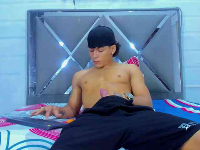 TemptKing Sex Cam Show