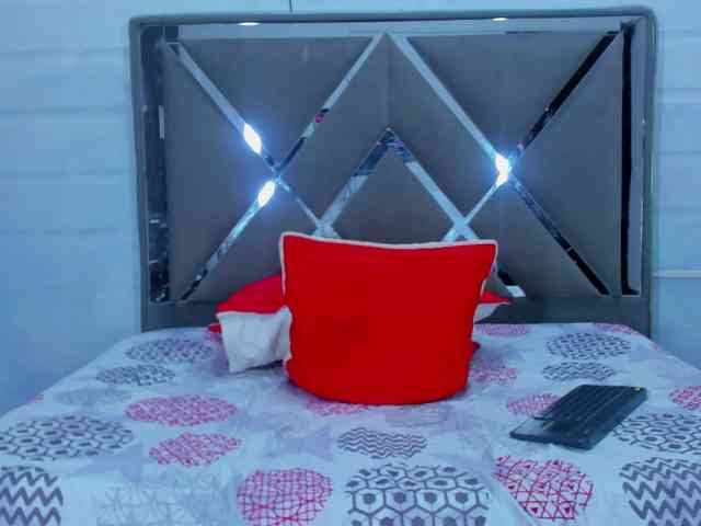 TemptKing Sex Cam Show
