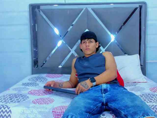 TemptKing Sex Cam Show