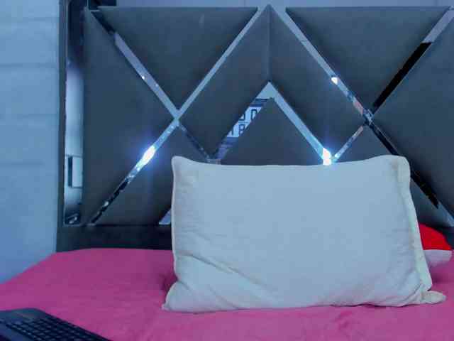 TemptKing Sex Cam Show