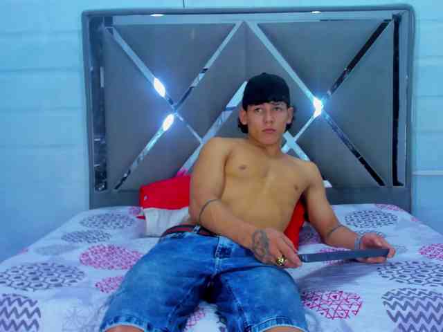 TemptKing Sex Cam Show