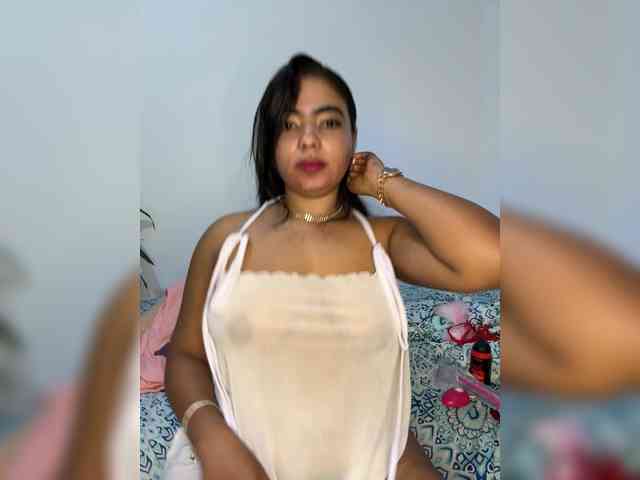 Latina-vibe99 webcam