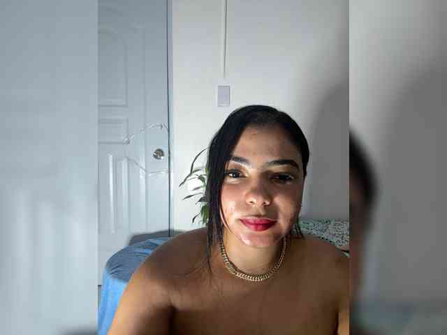 Latina-vibe99 webcam