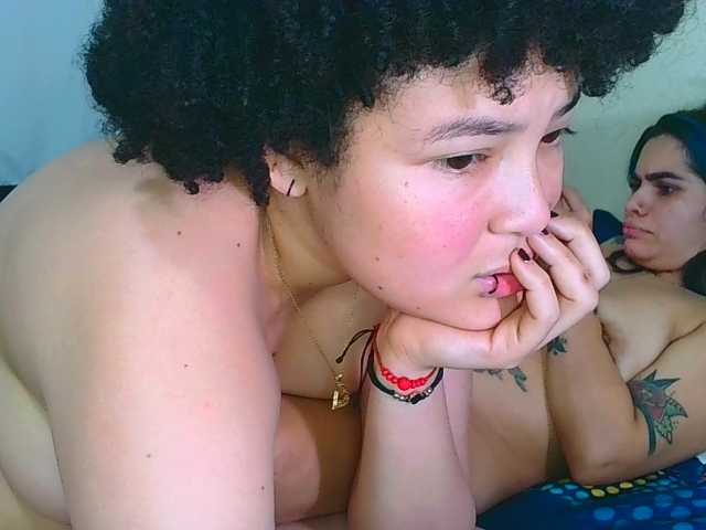 VaneyMia live webcam show