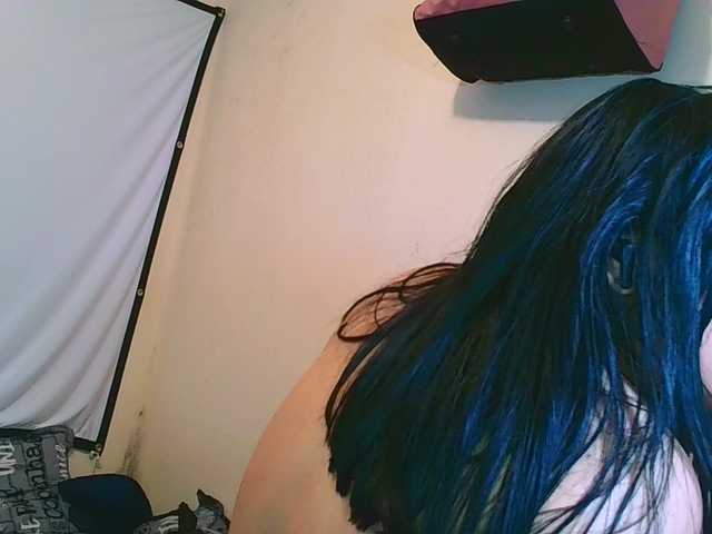 VaneyMia live cam on BongaCams