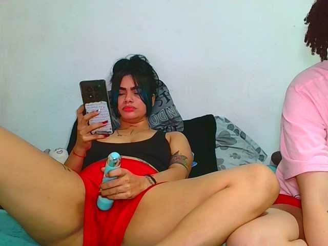 VaneyMia live cam on BongaCams